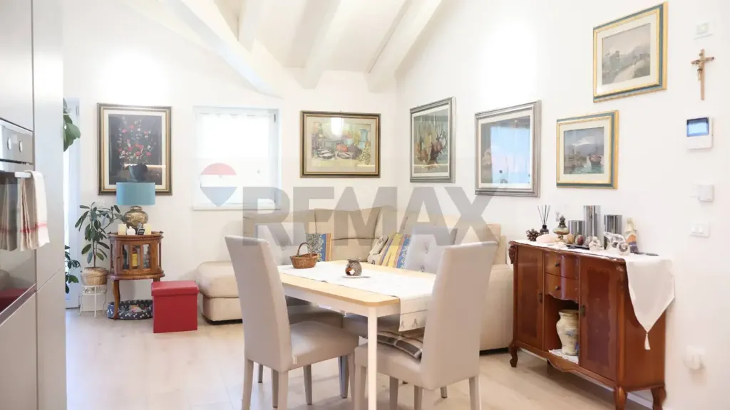 Salle à manger - Newly Built Apartment with Mountain View in San Michele all'Adige