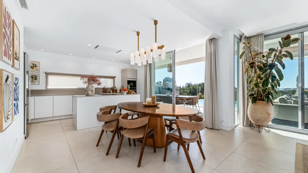 Dining Room - Modern Villa with Sea View in Marbella