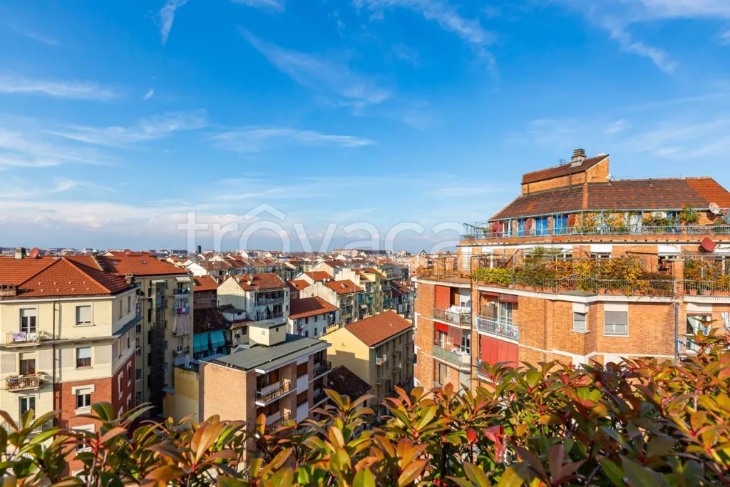 Terrasse - Attico with Terraces in Torino
