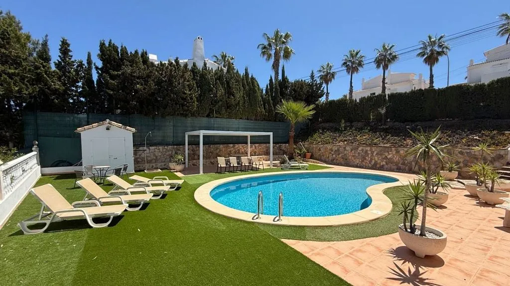 Piscine - Villa with Pool in Orihuela Costa