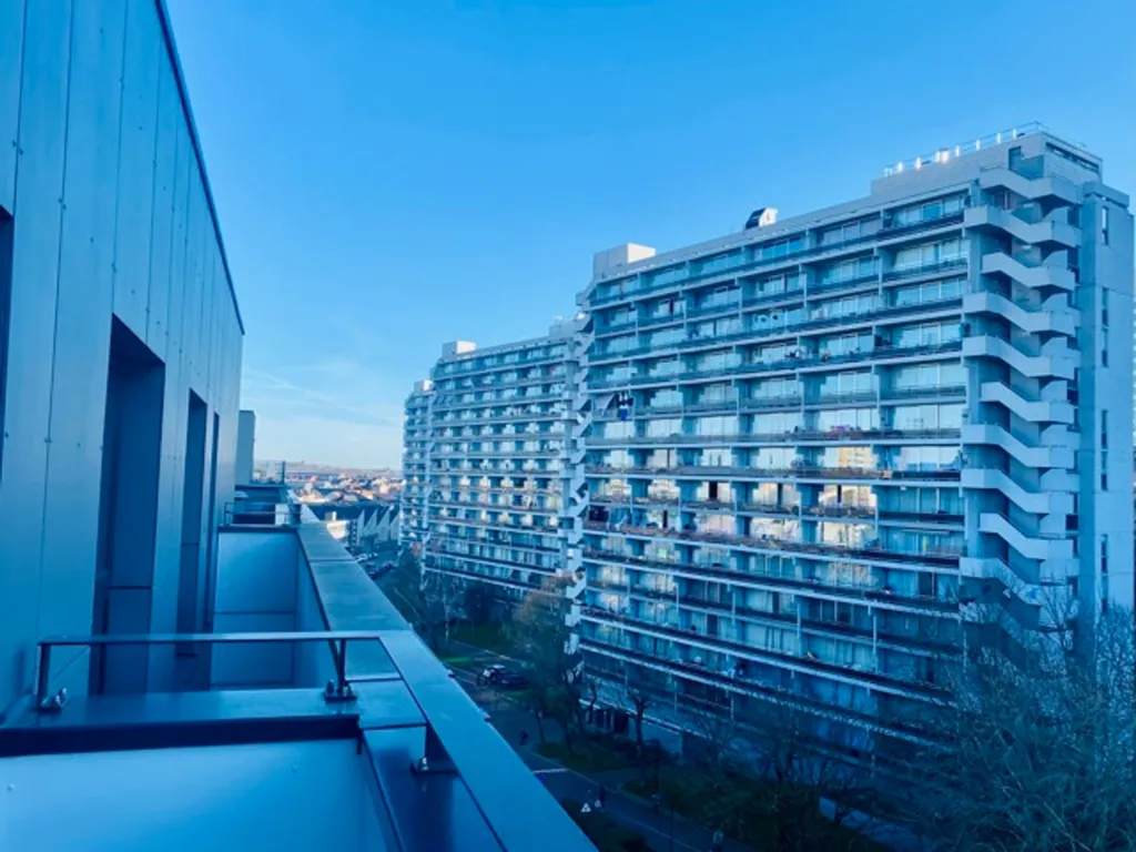 Balcon - Appartement Meublé avec Terrasse à Bruxelles