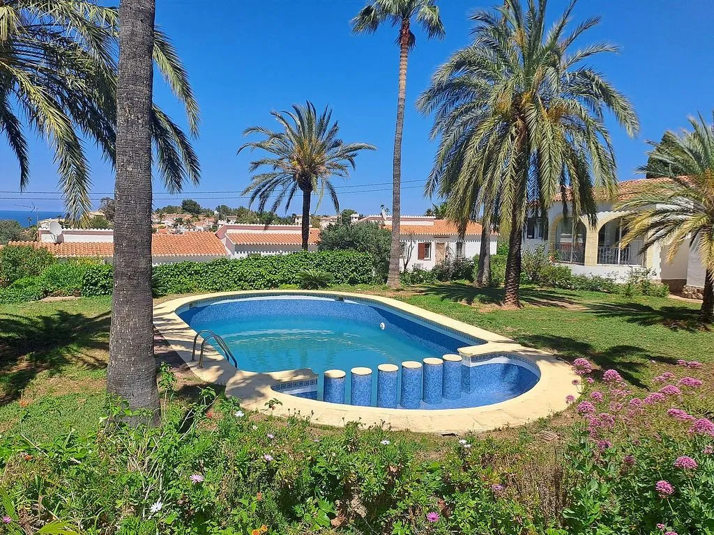 Piscine - Chalet with Pool and Terrace in El Montgó