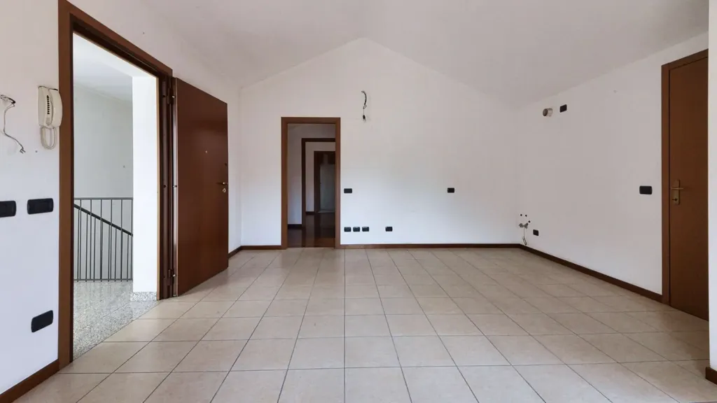 hallway_entrance