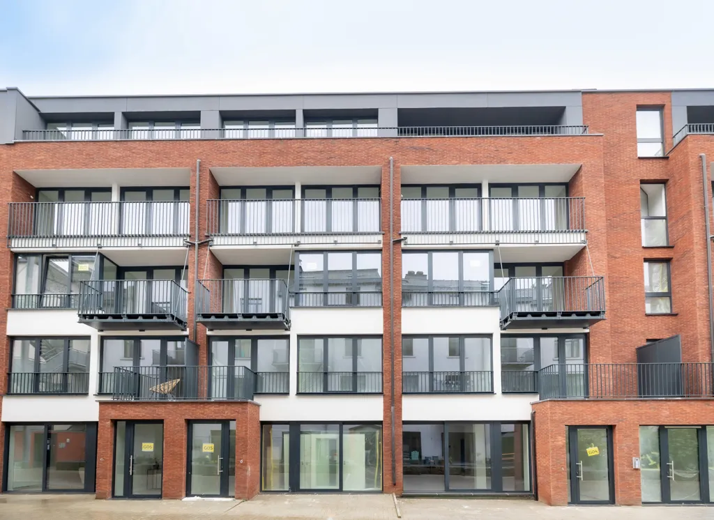Välivaade - Newly Built Apartment with Solar Panels in Laeken