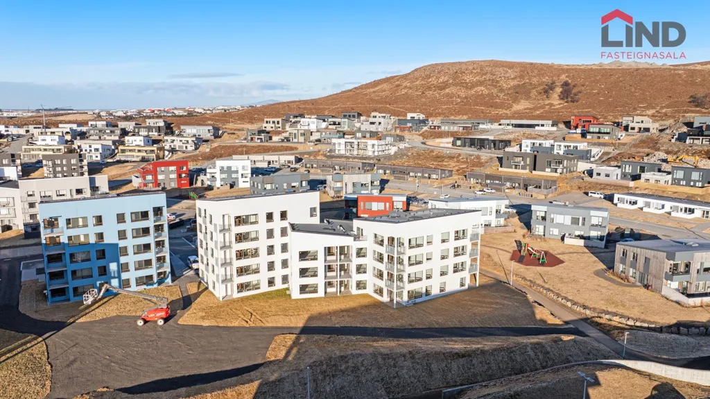 Õhuvaade - New Apartment with Elevator in Skarðshlíðarhverfi