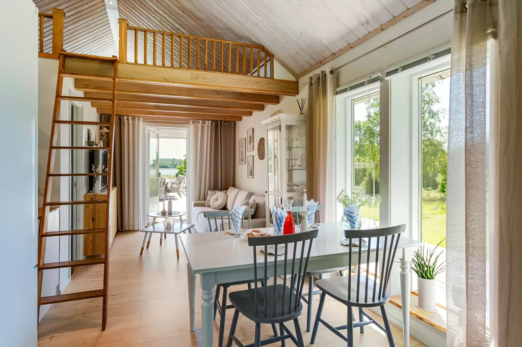 Sala da pranzo - Holiday Home with Lake View in Jönköping