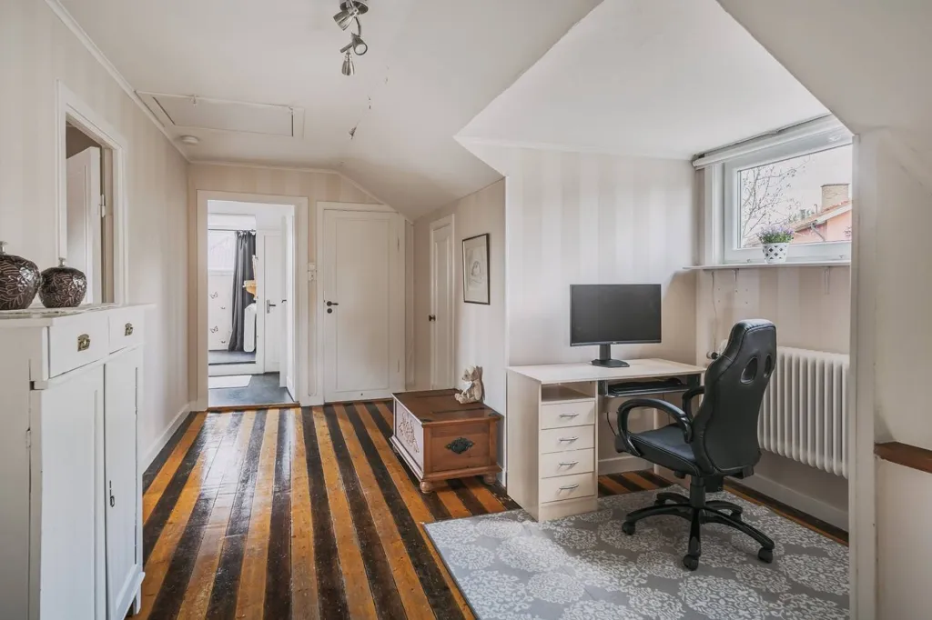 8-room house in Töreboda kommun