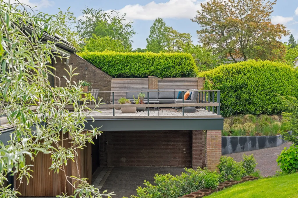 Aed - Fully Renovated Villa with Pool in Nijmegen