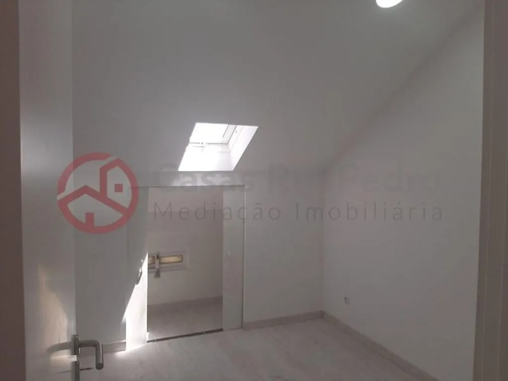 Toad - Refurbished House with Patio in Casalinho da Ajuda