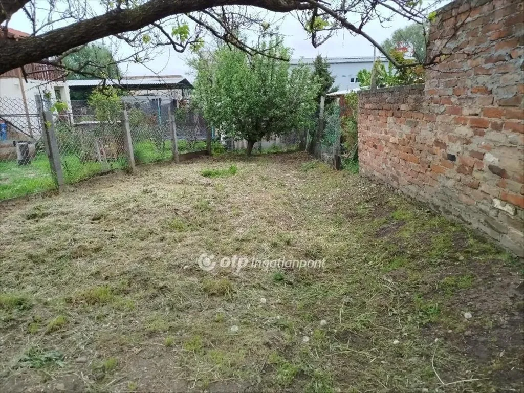 Jardin - Renovatable 1-Bedroom House in Pécs