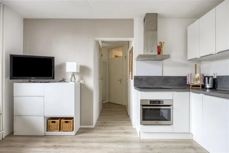 Kitchen - 2-Bedroom Apartment with Balcony in Breda Centre