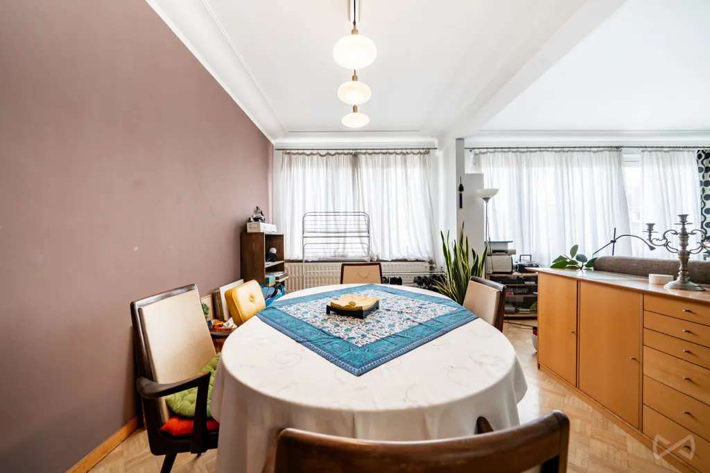 Söögituba - Spacious Apartment with Terrace in Schaerbeek