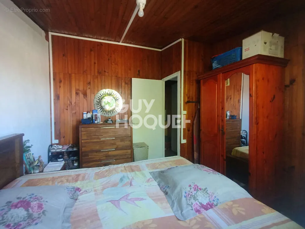 Magamistoad - Single-Storey House with Terrace in St Pierre