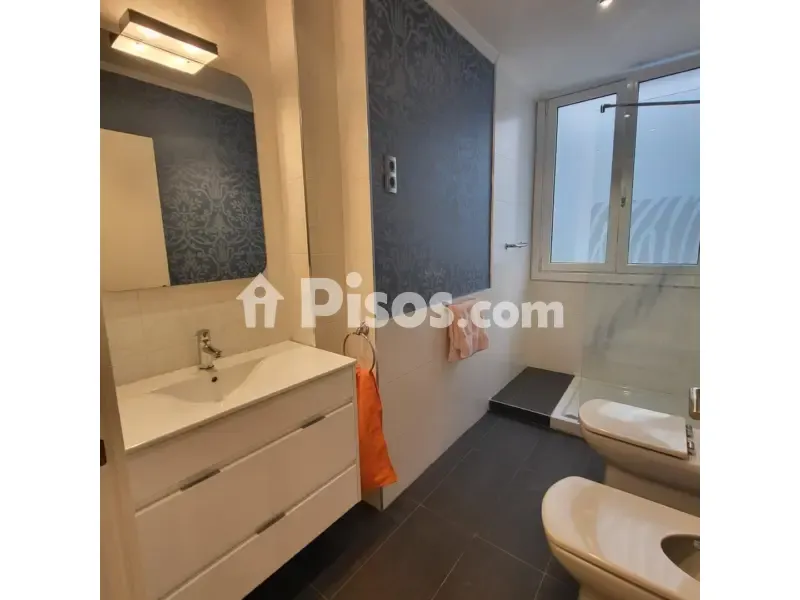 Salles de bain - Modernised Flat with Exterior Views in Indautxu