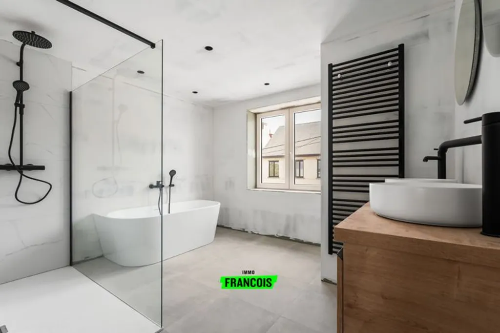 Salles de bain - Maison Rénovée avec Lods au Centre de Scheldewindeke