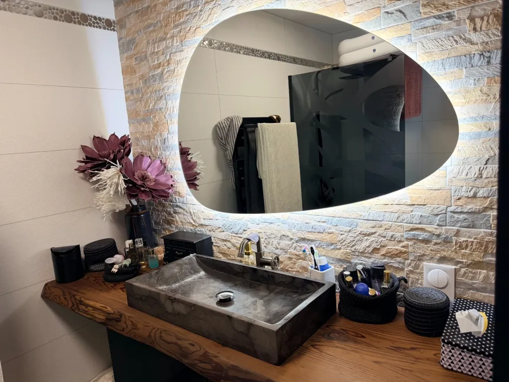 Bathrooms - Contemporary House with Pool and Spa in Escource