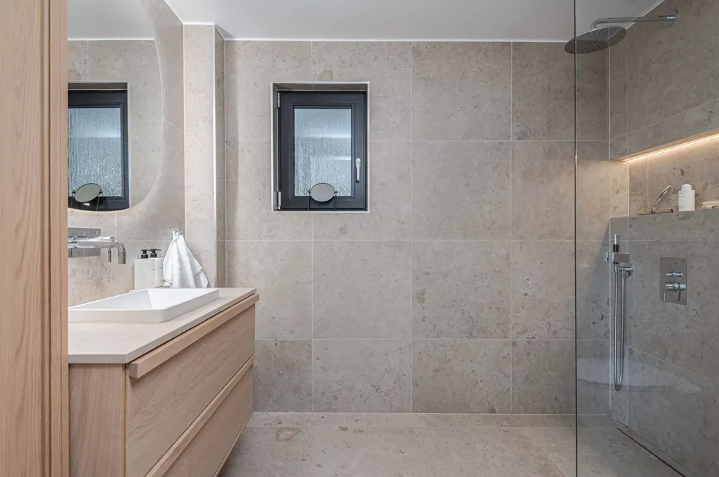 Salles de bain - Renovated Villa with Garden in Lindö