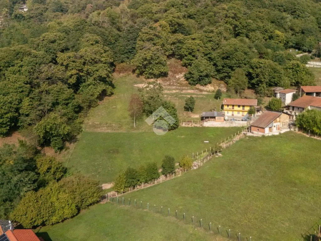 Õhuvaade - Independent House with Panoramic View in Rifreddo
