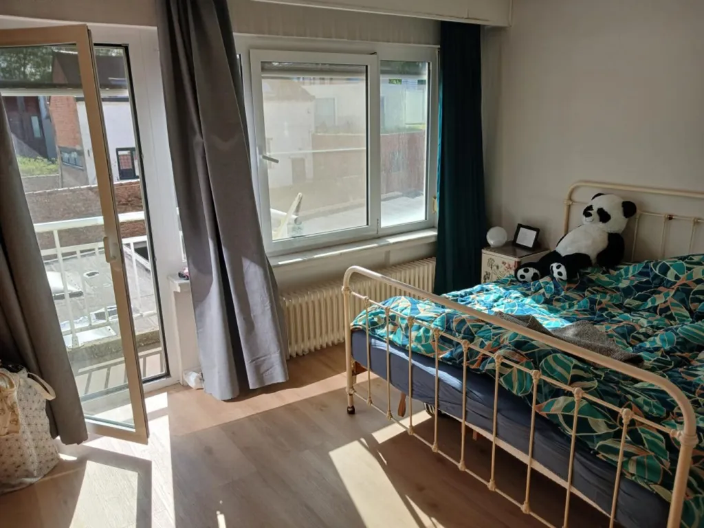 Magamistoad - Renovated 3-Bedroom Apartment with South Terraces in Urban Area