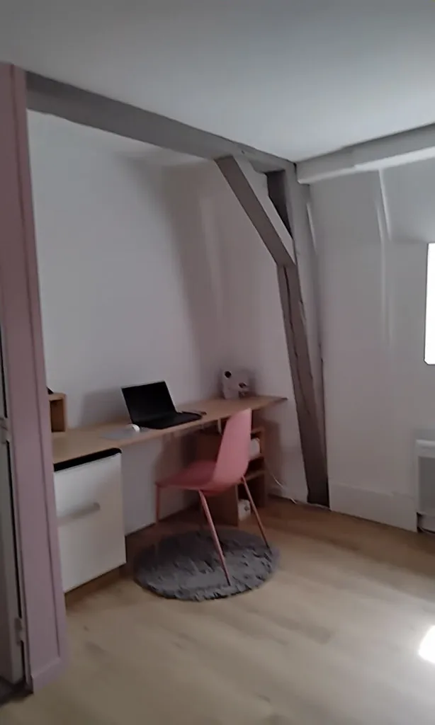 Chambres - Appartement Neuf et Meublé à Autun
