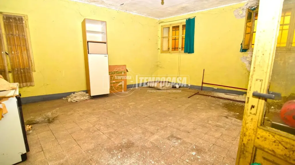Toad - Independent House with Balcony in Rocca Canavese