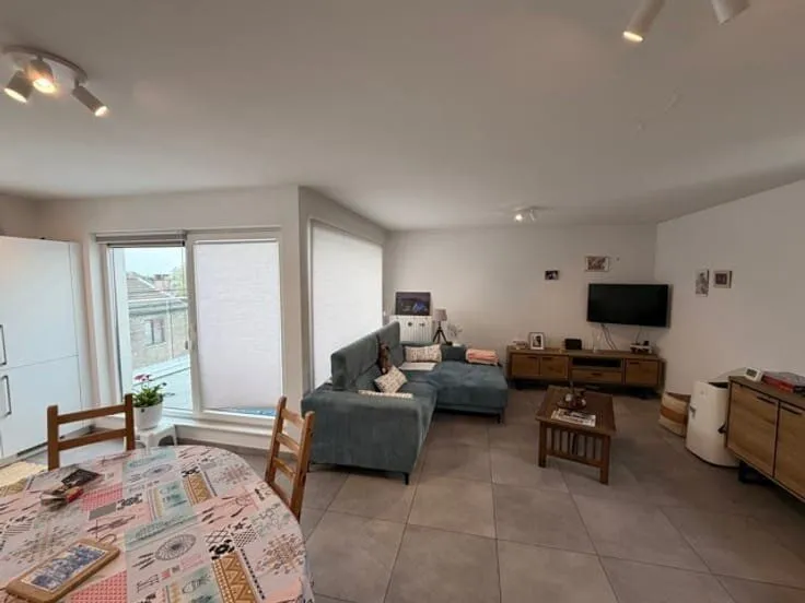 Salle à manger - Appartement Moderne 2 Chambres avec Balcon à Oupeye