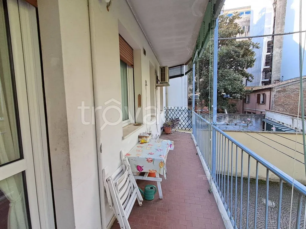 Balcon - Apartment with Balcony in Ferrara Centre