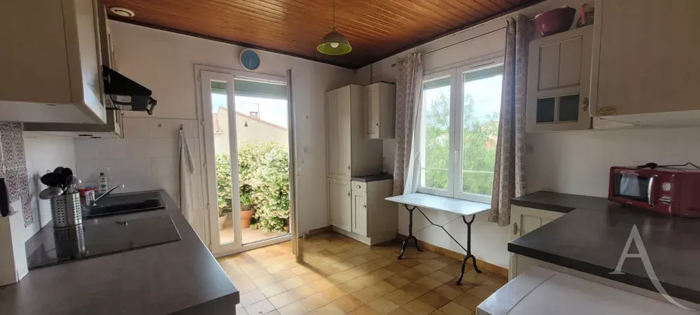 Köök - Ground Floor House with Two Units in Pyrénées-Orientales