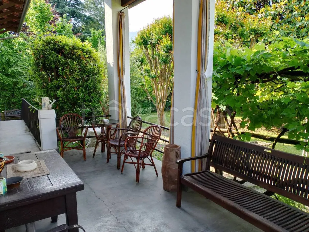 Terrace - Independent Villa with Private Garden in Barge