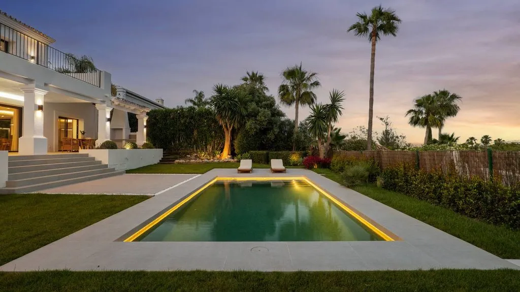 Bassein - Luxury Villa with Sea View in Nueva Andalucía