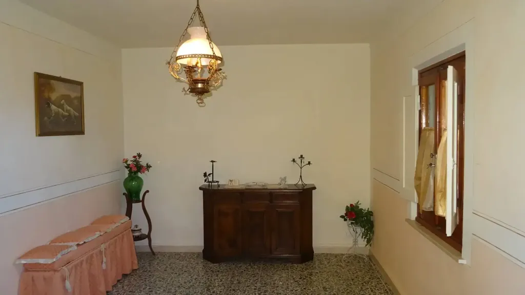 Esik - Terraced Villa with Balcony in Montespertoli