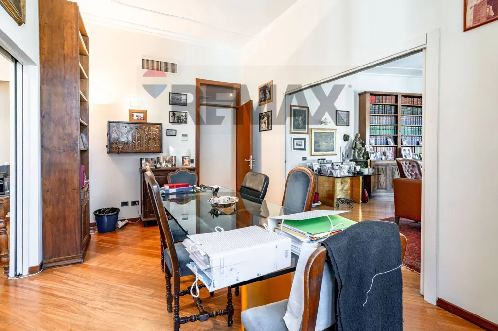 Kabinet - Liberty Style Apartment with Historic Elevator in Milan