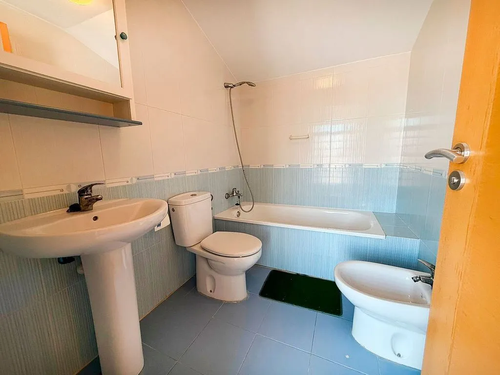 Vannitoad - Reformed Duplex with Balcony in Sobradiel