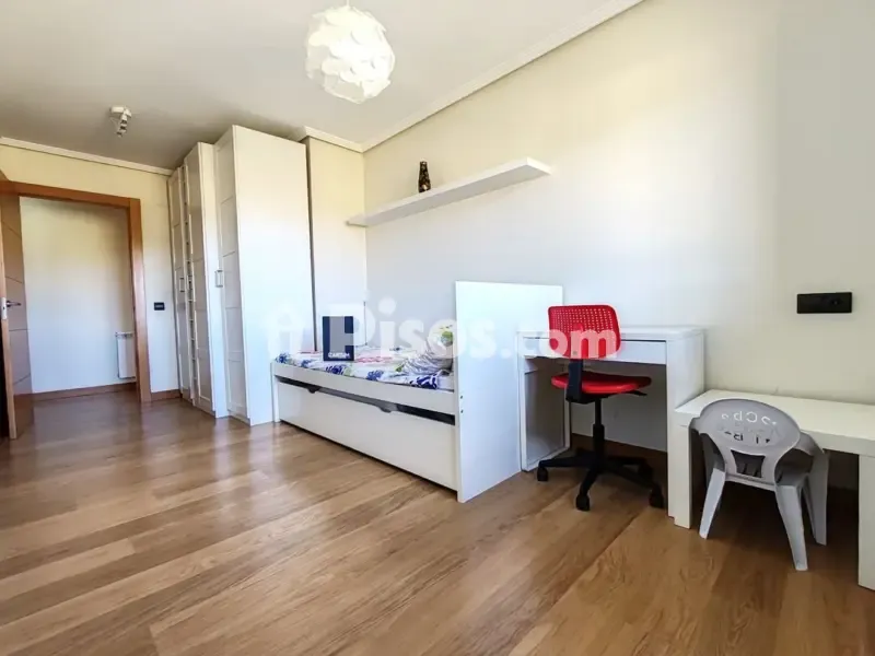Apartamento exterior con balcón en Lanciego