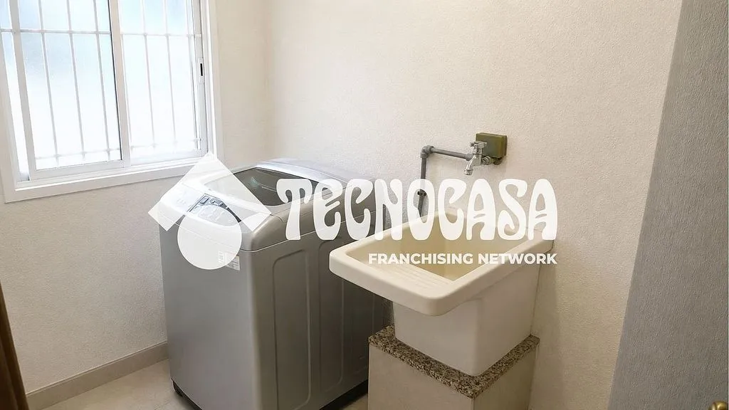 Salles de bain - Terraced Semi-Detached House in Taco