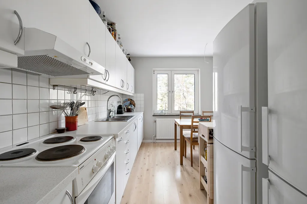 Köök - Apartment with Balcony in Järfälla