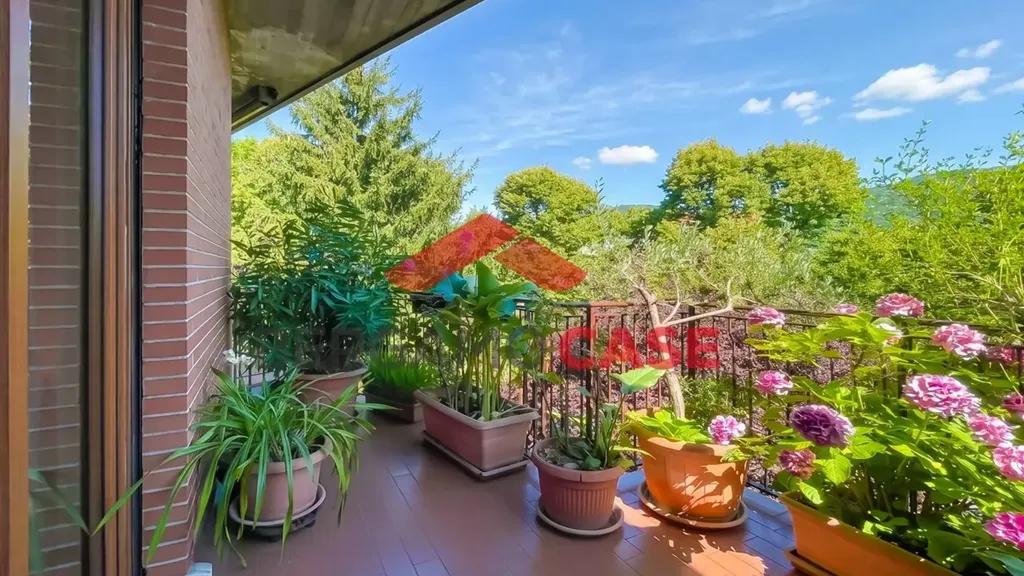 Balcone - Appartamento con tre balconi a Bergamo, zona stadio