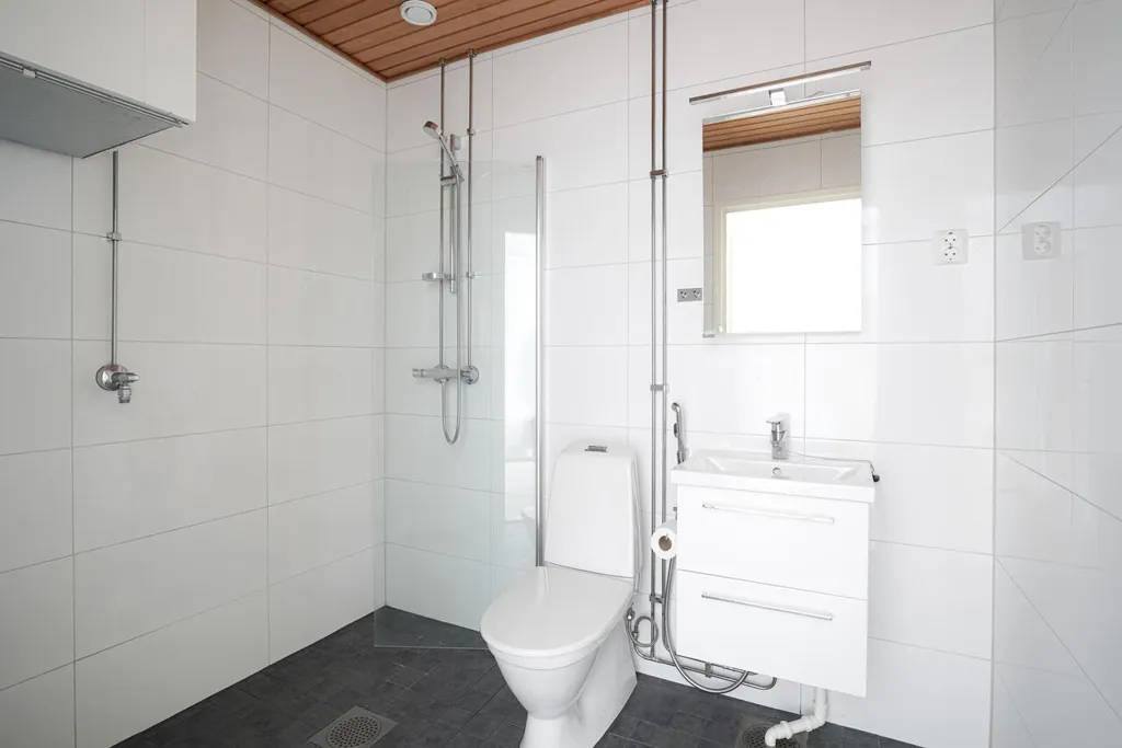 Bagni - Modern Flat with Balcony in Leppävaara, Espoo