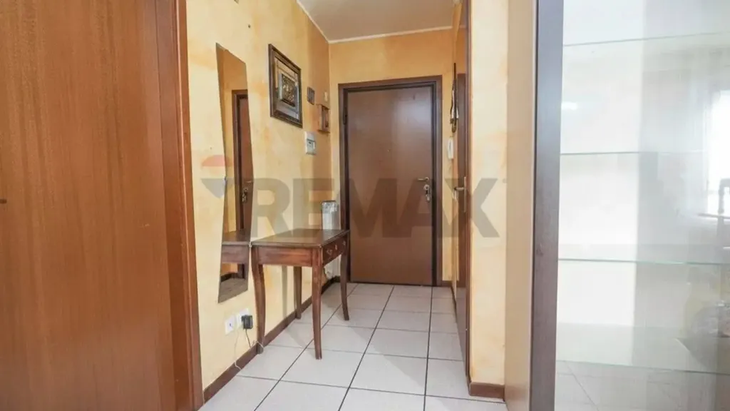 Entrée - Apartment with Balcony in Terno D'Isola