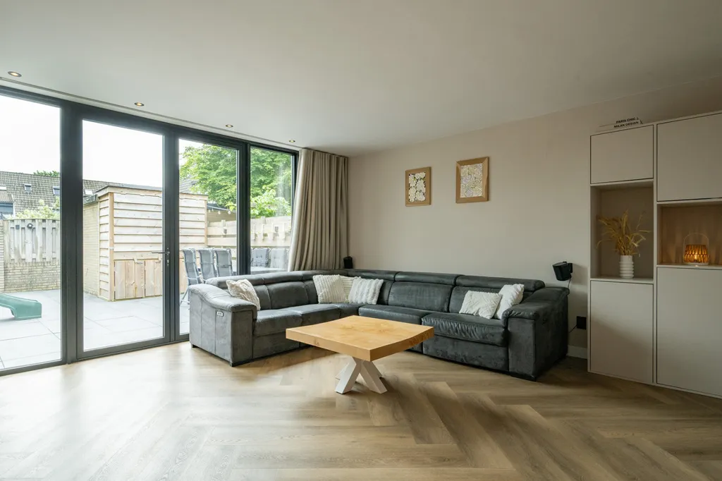 Elutuba - Modernised Corner House with Garden in Leerdam
