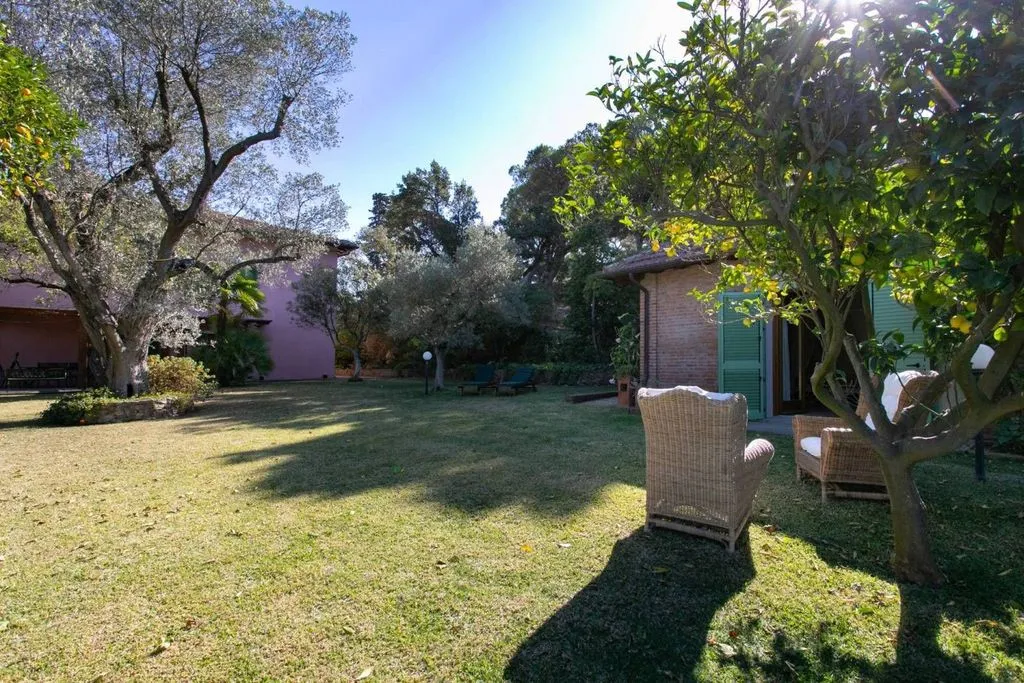 Aed - Historic Villa with Pool in Porto Azzurro