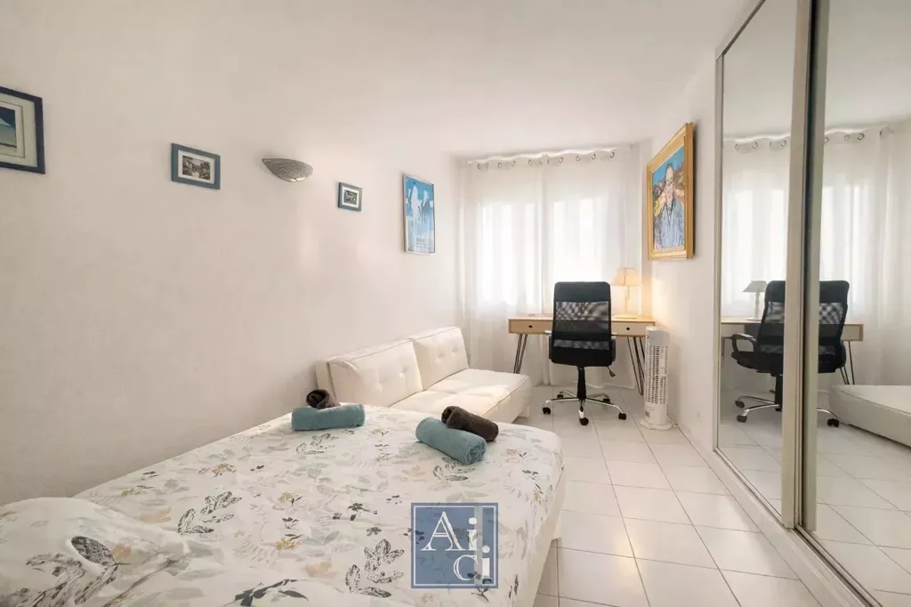 Magamistoad - Spacious 6-Piece Apartment in Cannes