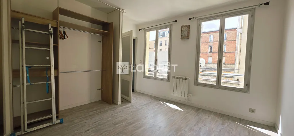 Toad - 1-Bed Flat with Courtyard View in Saint-Denis