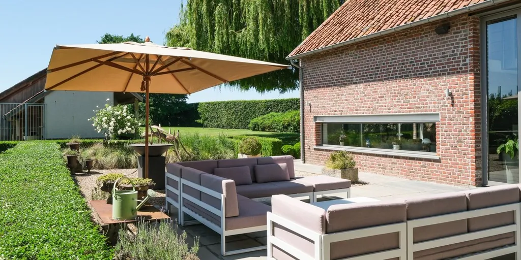 Terrass - Renovated Farmhouse with Garden in Stevoort