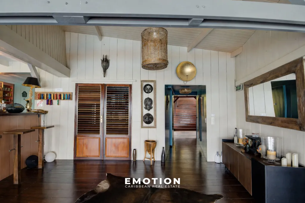 Esik - House with Panoramic Sea View in Goyave