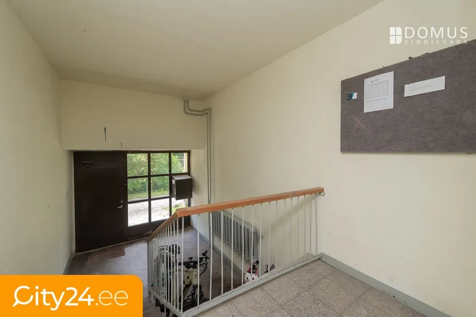Hallway - Apartment with Open Plan Kitchen in Peetri, Rae