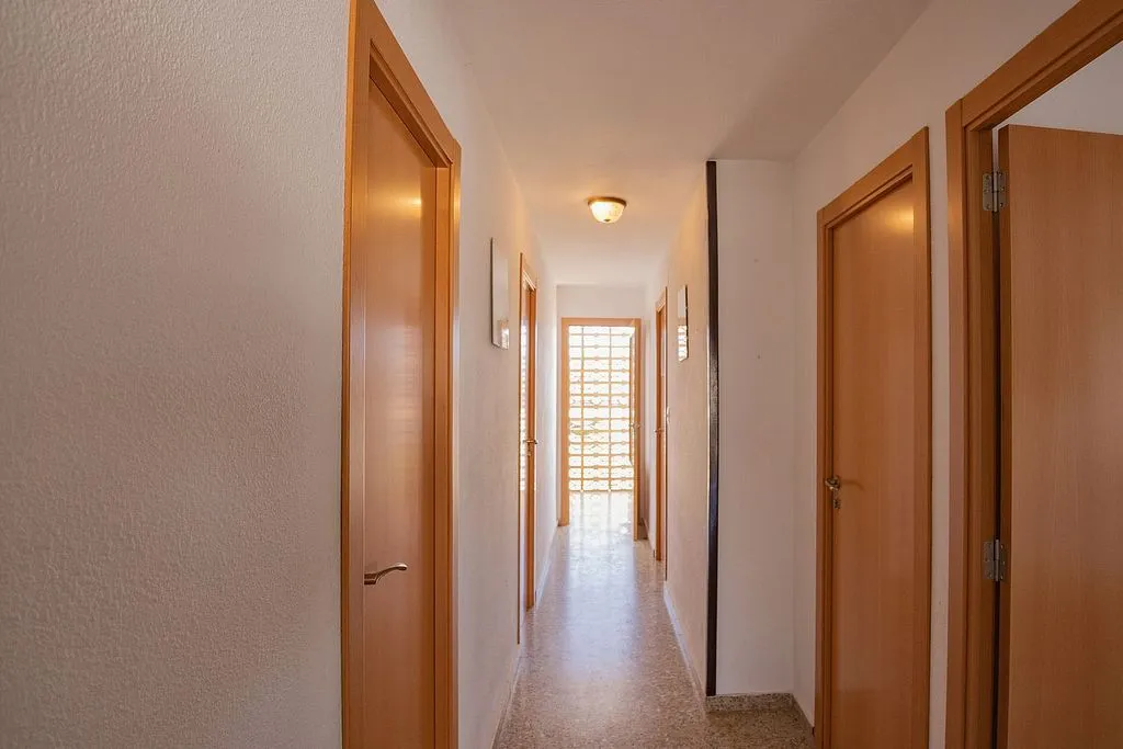 Hallway - Ample Terrace Apartment in Oliva Playa