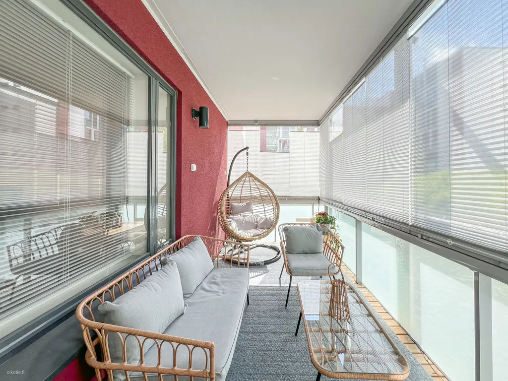 Balcony - Modern Flat with Balcony in Tikkurila, Vantaa
