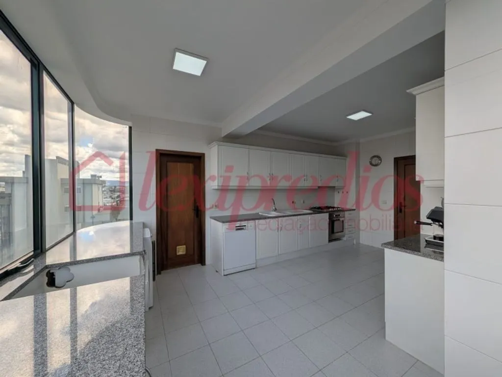 Köök - Luxury Flat with City View in Agueda
