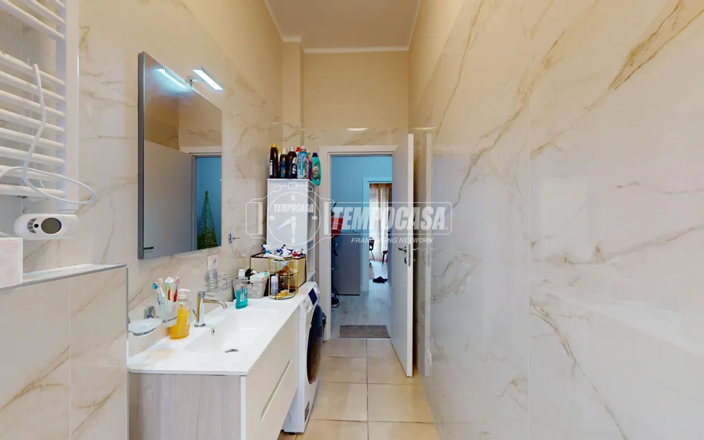 Salles de bain - Rear-Facing Flat with Balcony in Turin